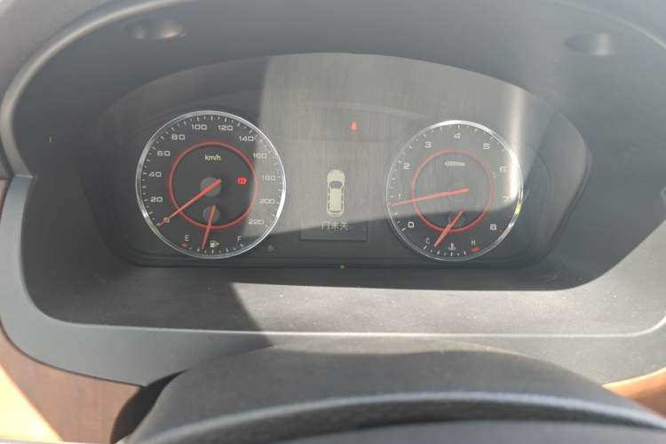 Used SAIC MAXUS G10 2014 2.0T Automatic Elite Edition Instrument Cluster