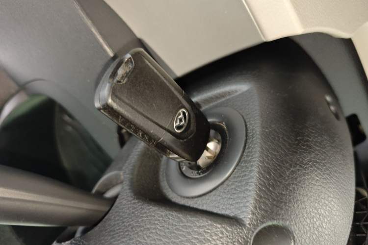 Used SAIC MAXUS G10 2014 2.4L Manual Fashion Edition Interior 1