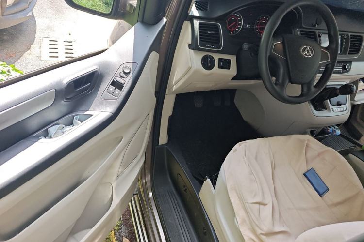 Used SAIC MAXUS G10 2014 2.4L Manual Fashion Edition Interior 3