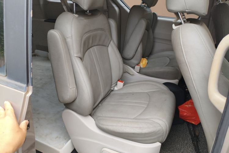 Used SAIC MAXUS G10 2014 2.0T Automatic Elite Edition Left Rear Seat