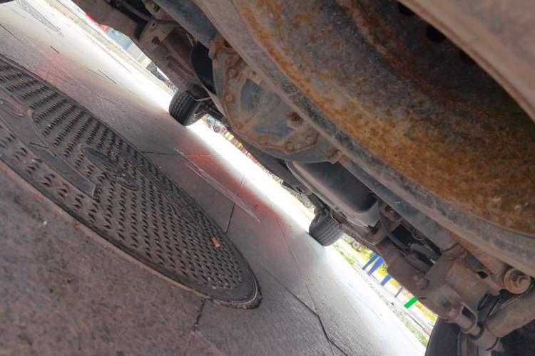 Used SAIC MAXUS G10 2014 2.0T Manual Elite Edition Chassis Rear