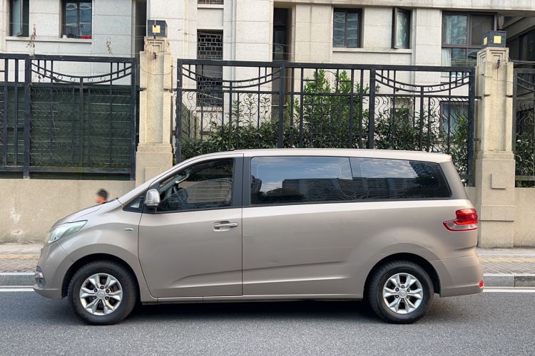 Used SAIC MAXUS G10 2014 2.0T Automatic Elite Edition Exterior 2