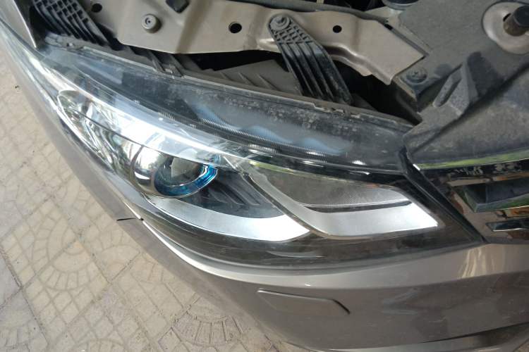 Used SAIC MAXUS G10 2014 2.0T Automatic Luxury Executive Edition Exterior 6
