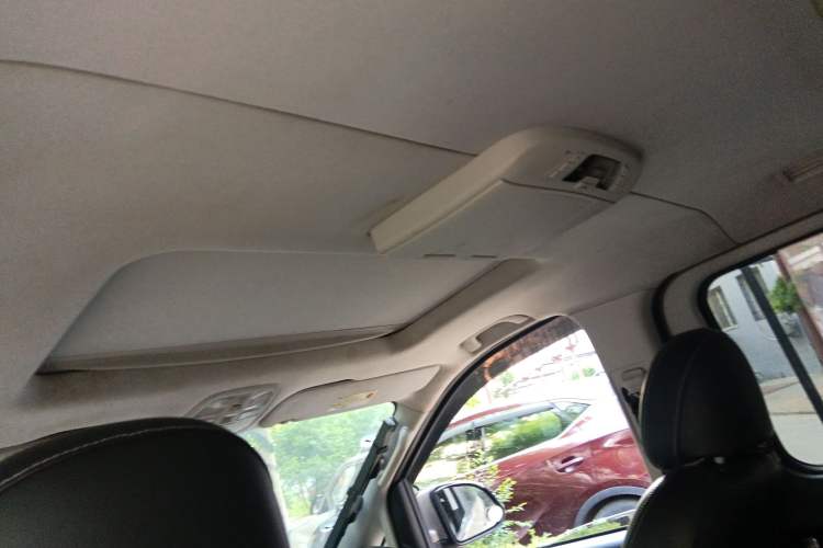 Used SAIC MAXUS G10 2014 2.0T Automatic Luxury Executive Edition Headliner
