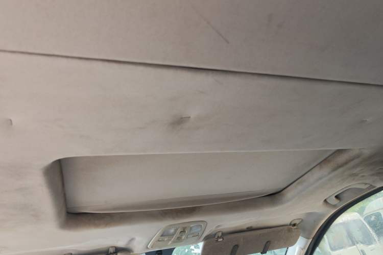 Used SAIC MAXUS G10 2014 2.0T Automatic Elite Edition Headliner