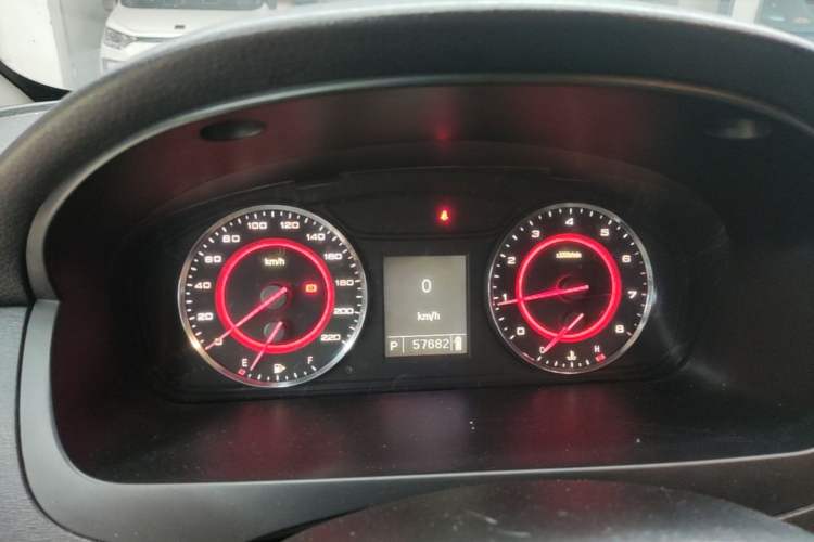 Used SAIC MAXUS G10 2014 2.0T Automatic Elite Edition Instrument Cluster