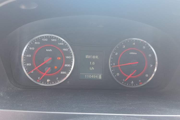 Used SAIC MAXUS G10 2014 2.0T Manual Elite Edition Instrument Cluster
