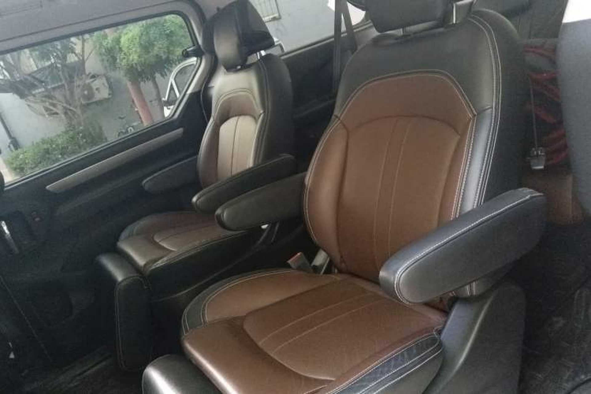 Used SAIC MAXUS G10 2014 2.0T Automatic Luxury Executive Edition Interior 4