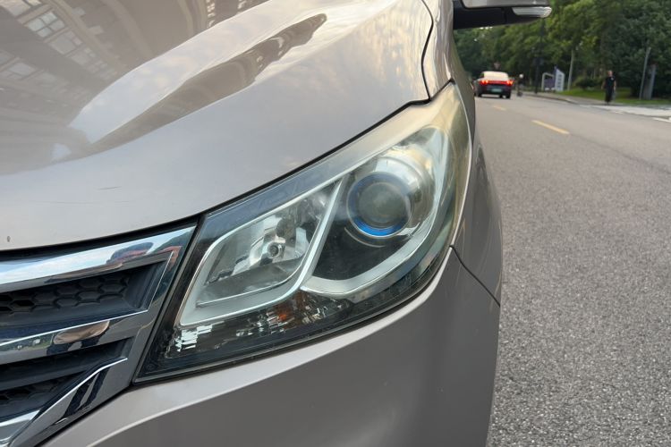 Used SAIC MAXUS G10 2014 2.0T Automatic Elite Edition Left Front Headlight
