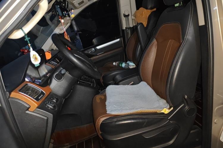 Used SAIC MAXUS G10 2014 2.0T Automatic Luxury Executive Edition Left Front Seat