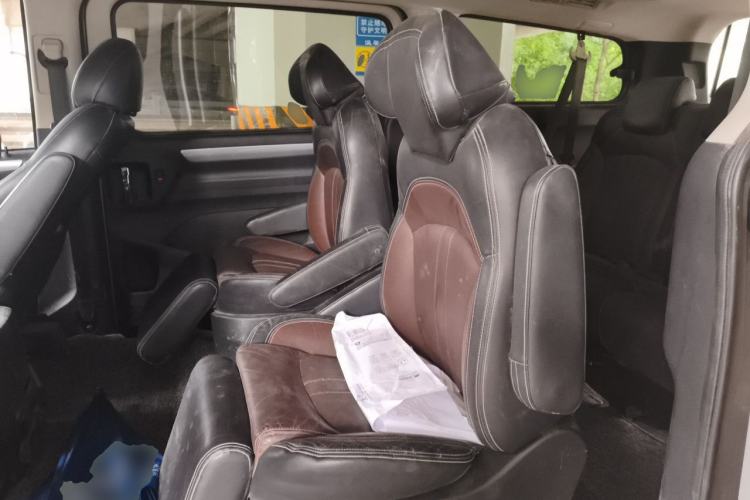 Used SAIC MAXUS G10 2014 2.0T Automatic Luxury Executive Edition Left Rear Seat