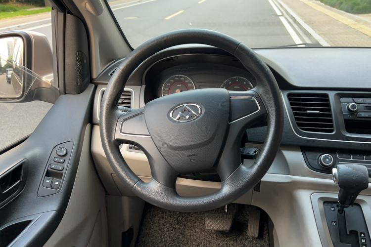 Used SAIC MAXUS G10 2014 2.0T Automatic Elite Edition Steering Wheel