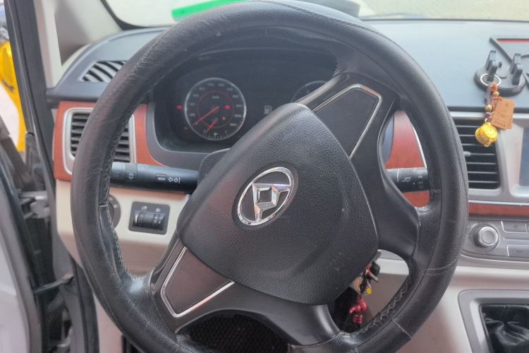 Used SAIC MAXUS G10 2014 2.0T Manual Elite Edition Steering Wheel