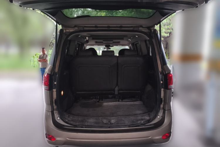 Used SAIC MAXUS G10 2014 2.0T Automatic Luxury Executive Edition Trunk