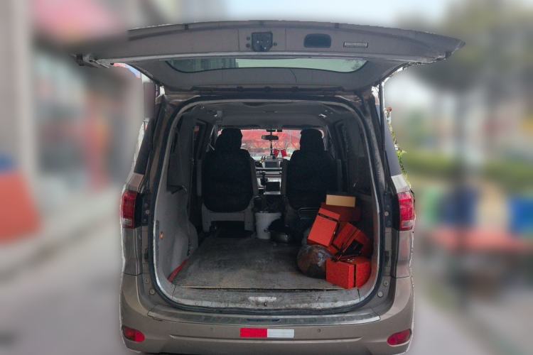 Used SAIC MAXUS G10 2014 2.0T Manual Elite Edition Trunk