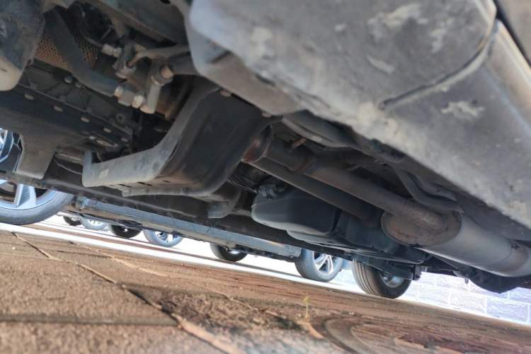 Used SAIC MAXUS G10 2014 2.0T Automatic Executive Edition Chassis Front Left