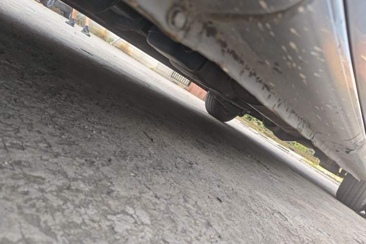 Used SAIC MAXUS G10 2014 2.0T Manual Elite Edition Chassis Front Left
