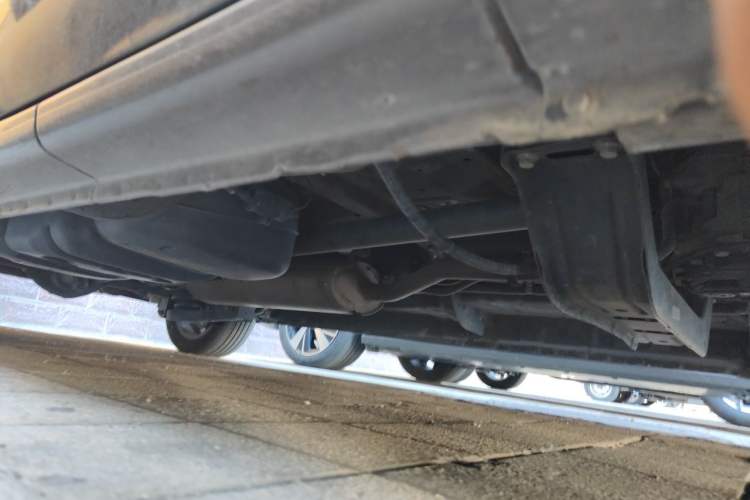 Used SAIC MAXUS G10 2014 2.0T Automatic Executive Edition Chassis Front Right