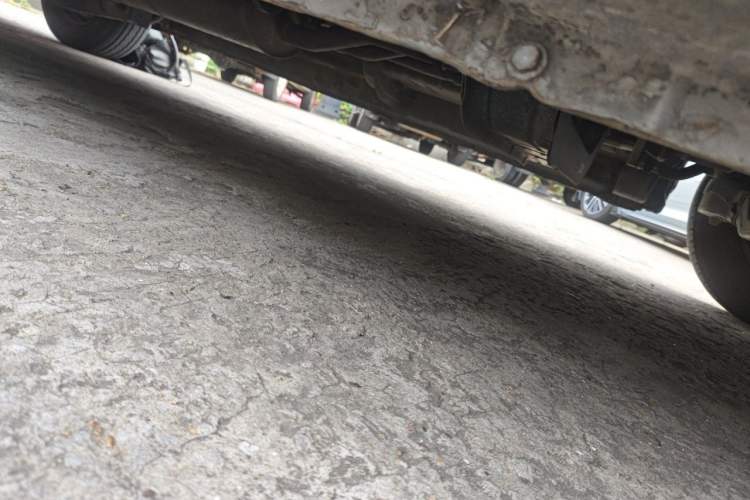 Used SAIC MAXUS G10 2014 2.0T Manual Elite Edition Chassis Front Right