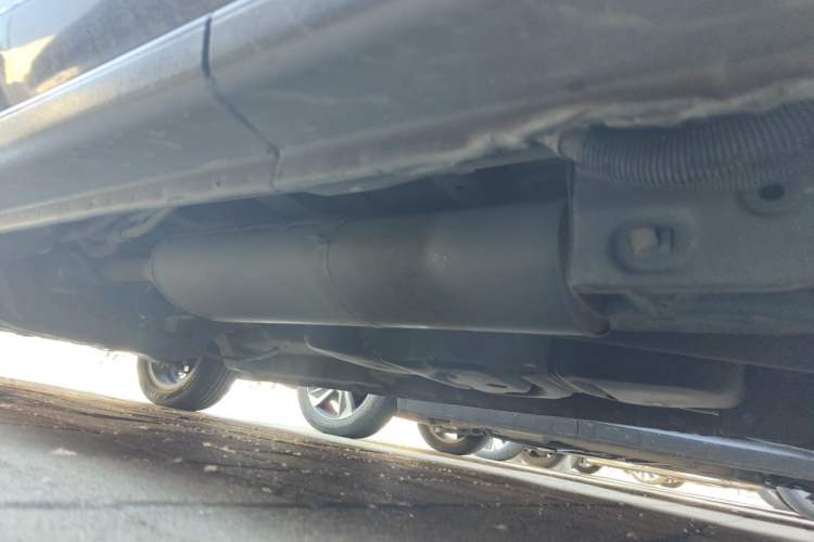 Used SAIC MAXUS G10 2014 2.0T Automatic Executive Edition Chassis Rear Left