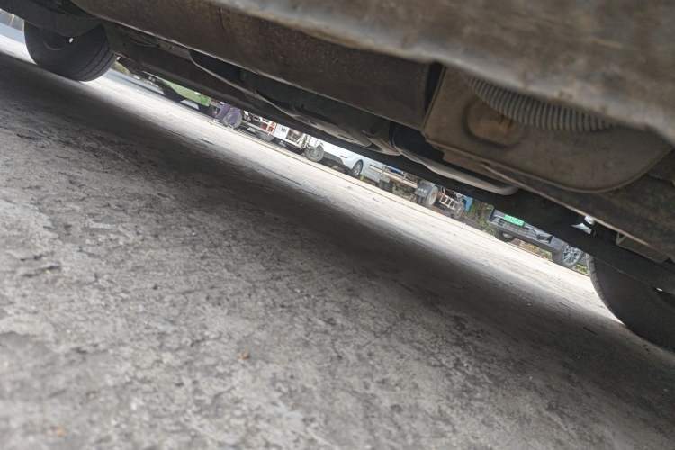 Used SAIC MAXUS G10 2014 2.0T Manual Elite Edition Chassis Rear Left