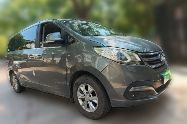 Used SAIC MAXUS G10 2014 2.0T Automatic Executive Edition Front Right 45 Deg
