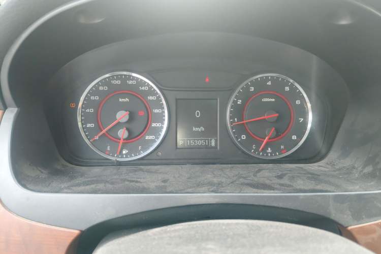Used SAIC MAXUS G10 2014 2.0T Automatic Executive Edition Instrument Cluster