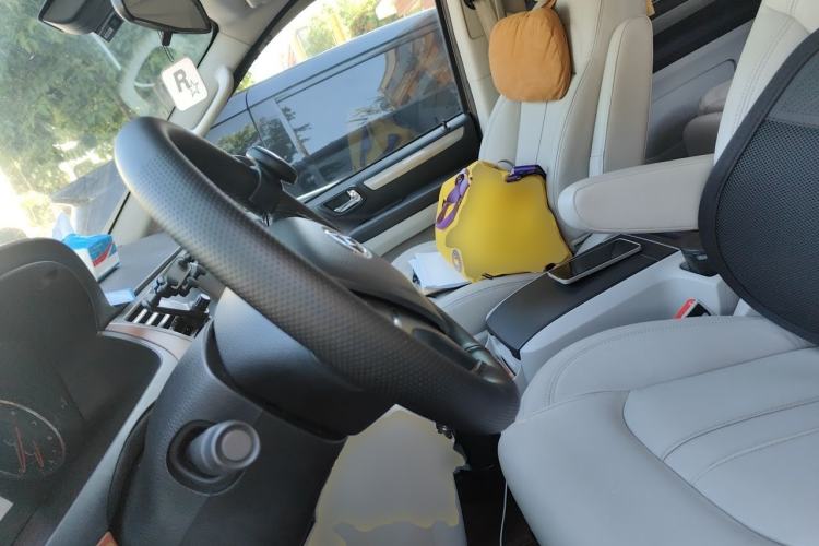 Used SAIC MAXUS G10 2014 2.0T Automatic Executive Edition Left Front Seat