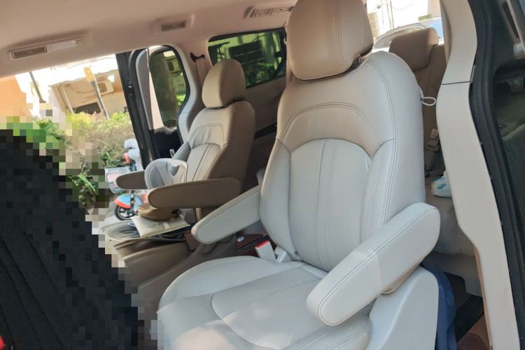 Used SAIC MAXUS G10 2014 2.0T Automatic Executive Edition Left Rear Seat