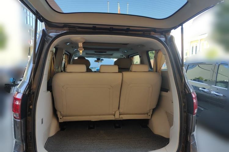 Used SAIC MAXUS G10 2014 2.0T Automatic Executive Edition Trunk