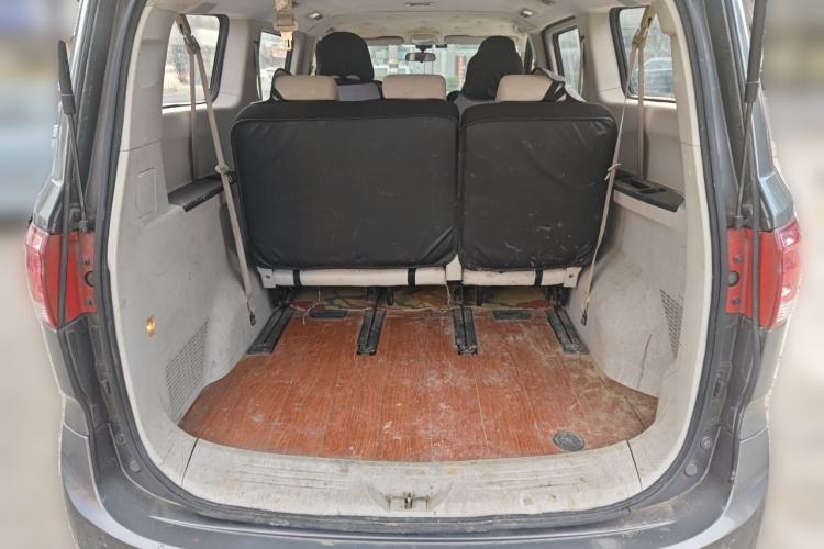 Used SAIC MAXUS G10 2014 2.0T Manual Elite Edition Trunk