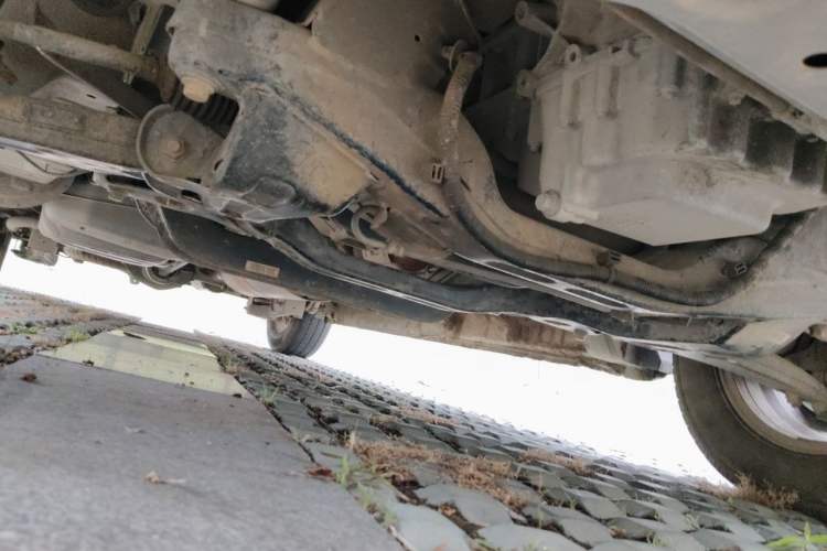 Used SAIC MAXUS G10 2014 2.0T Manual Elite Edition Chassis Front