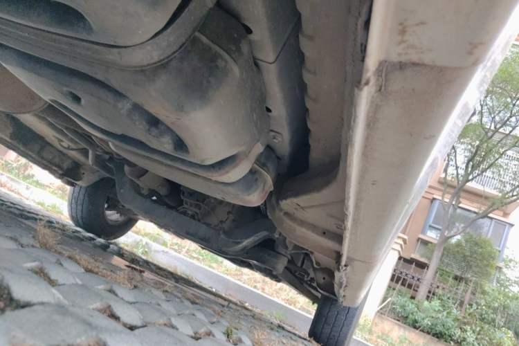 Used SAIC MAXUS G10 2014 2.0T Manual Elite Edition Chassis Rear Right