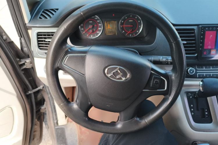 Used SAIC MAXUS G10 2014 2.0T Automatic Fashion Edition Steering Wheel