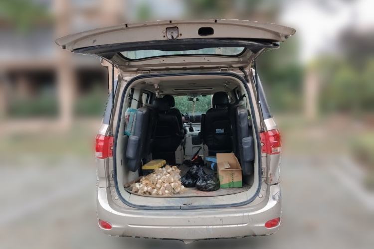 Used SAIC MAXUS G10 2014 2.0T Manual Elite Edition Trunk