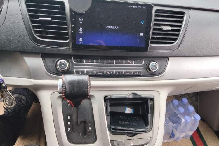 Used SAIC MAXUS G10 2014 2.0T Automatic Elite Edition Audio And AC Panel