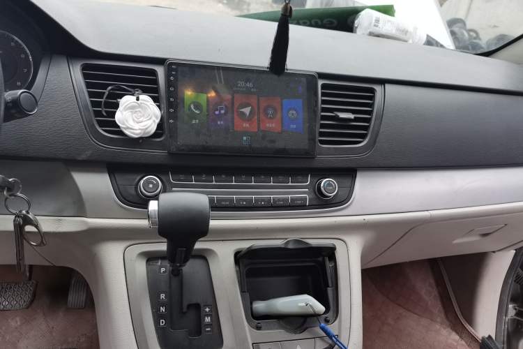 Used SAIC MAXUS G10 2014 2.0T Automatic Elite Edition Audio And AC Panel