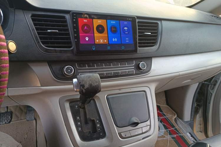 Used SAIC MAXUS G10 2014 2.0T Automatic Elite Edition Audio And AC Panel