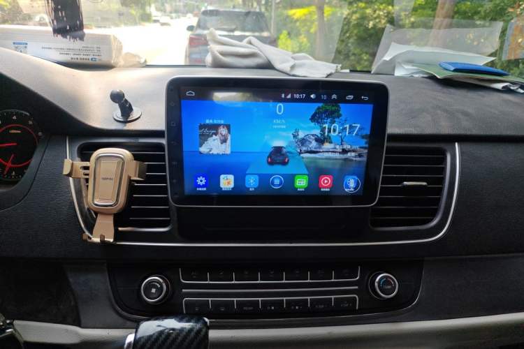 Used SAIC MAXUS G10 2014 2.0T Automatic Elite Edition Audio And AC Panel