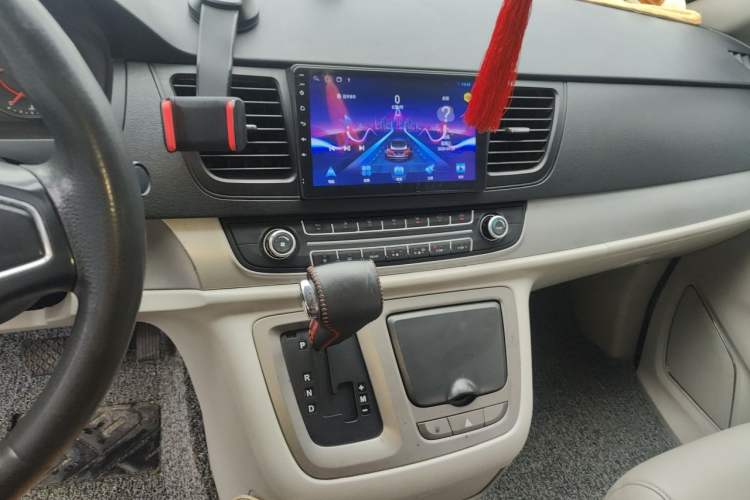 Used SAIC MAXUS G10 2014 2.0T Automatic Elite Edition Audio And AC Panel
