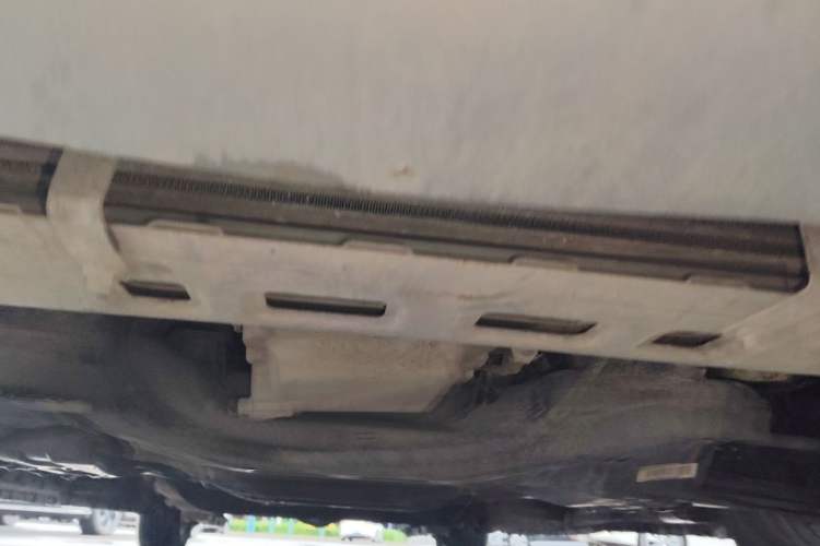 Used SAIC MAXUS G10 2014 2.0T Automatic Elite Edition Chassis Front