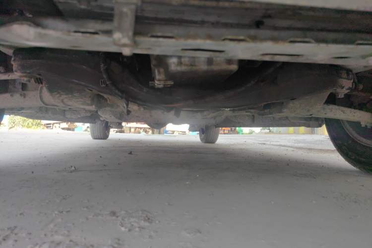 Used SAIC MAXUS G10 2014 2.0T Automatic Elite Edition Chassis Front