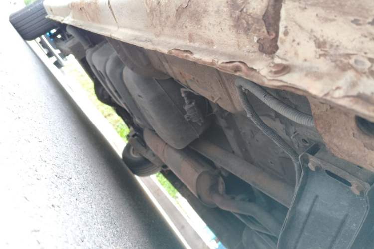 Used SAIC MAXUS G10 2014 2.0T Automatic Elite Edition Chassis Front Right