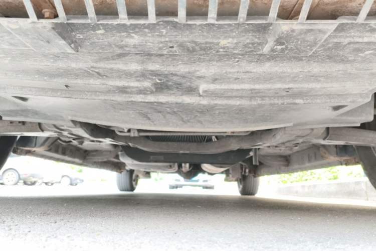 Used SAIC MAXUS G10 2014 2.0T Automatic Elite Edition Chassis Front