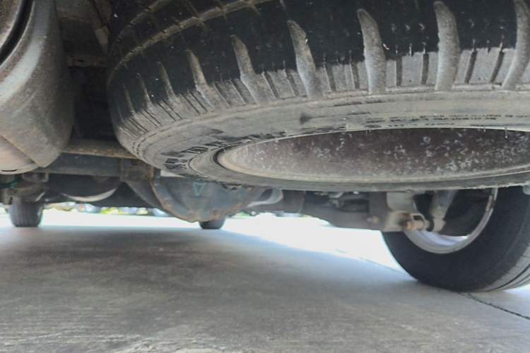 Used SAIC MAXUS G10 2014 2.0T Automatic Elite Edition Chassis Rear