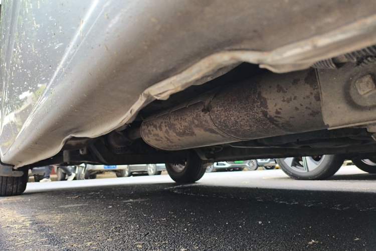 Used SAIC MAXUS G10 2014 2.0T Automatic Elite Edition Chassis Rear Left
