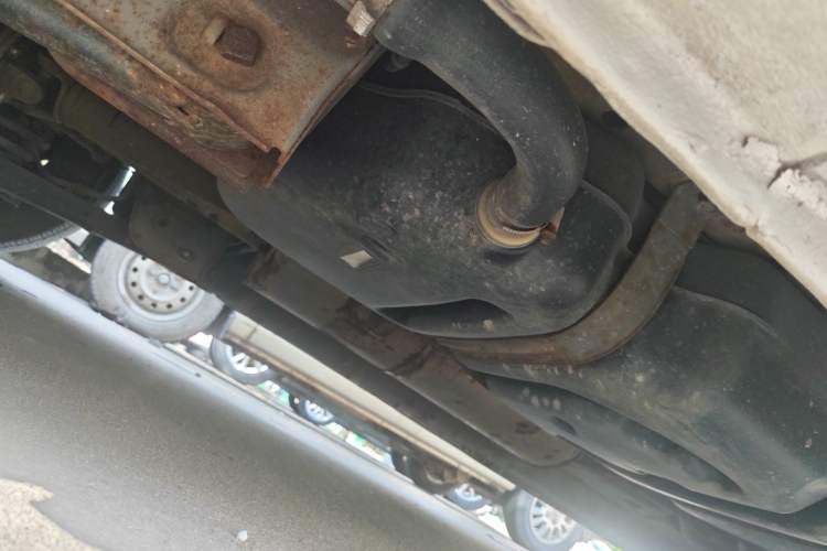Used SAIC MAXUS G10 2014 2.0T Automatic Elite Edition Chassis Rear Right