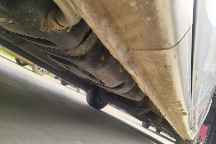 Used SAIC MAXUS G10 2014 2.0T Automatic Elite Edition Chassis Rear Right