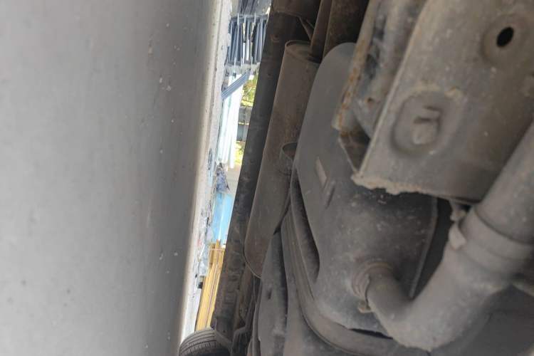 Used SAIC MAXUS G10 2014 2.0T Automatic Elite Edition Chassis Rear Right