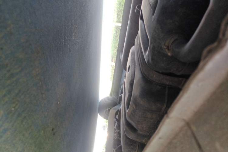 Used SAIC MAXUS G10 2014 2.0T Automatic Elite Edition Chassis Rear Right